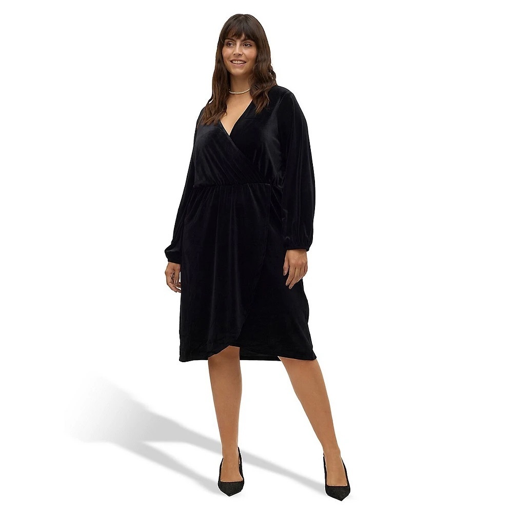 New Vero Moda Curve - Long Sleeve Velvet Wrap Dress